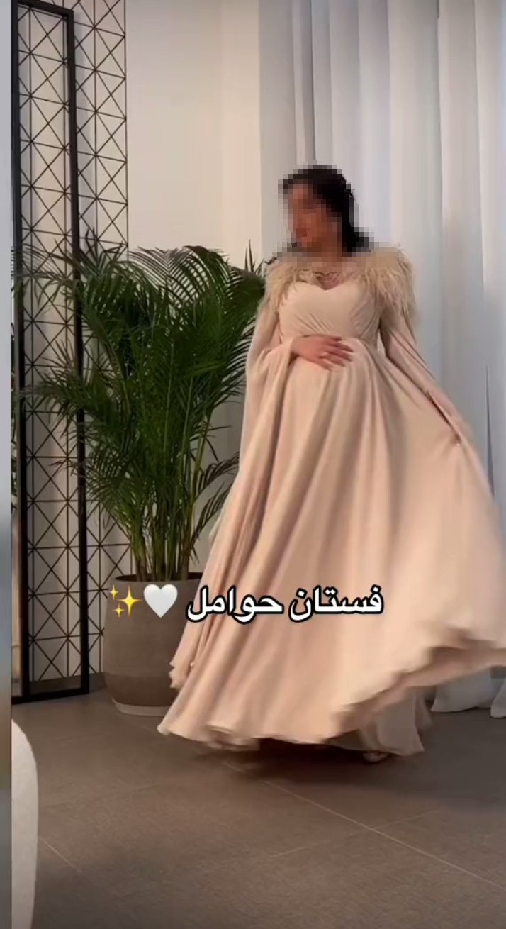 فستان سهرة رائع باللون البيچ اجمل فساتين الرياض