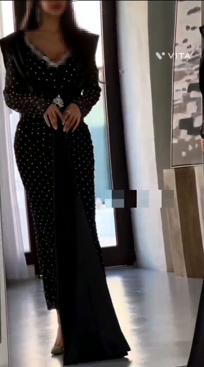 فستان سهرة طويل أسود اللون أجمل فساتين السعودية