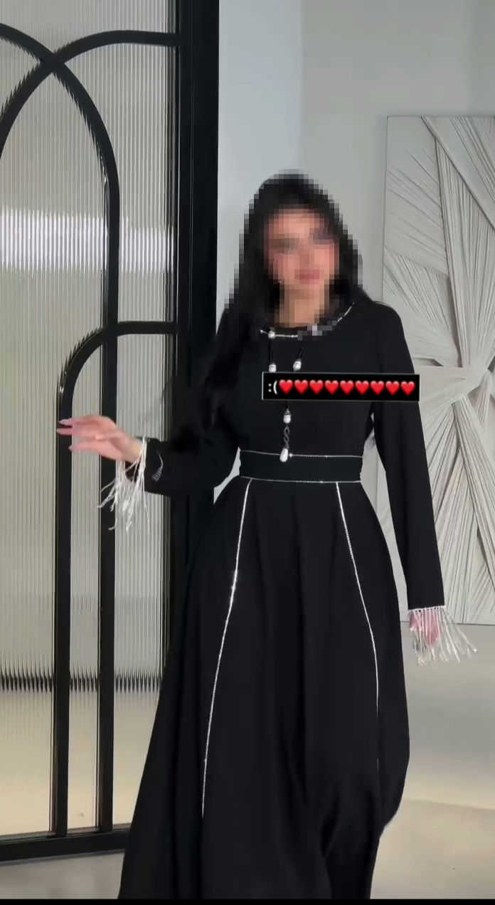 فستان سهرة جذاب باللون الأسود أجمل فساتين الرياض
